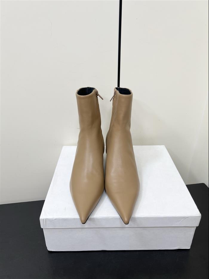 20251128174315131 370